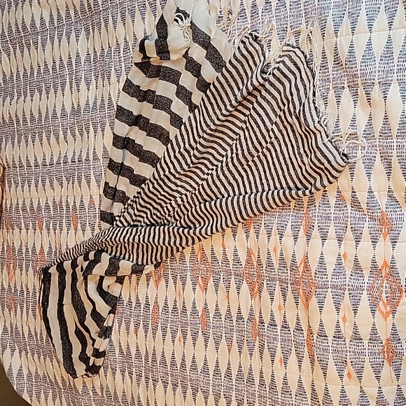 Accessories - Striped scarf